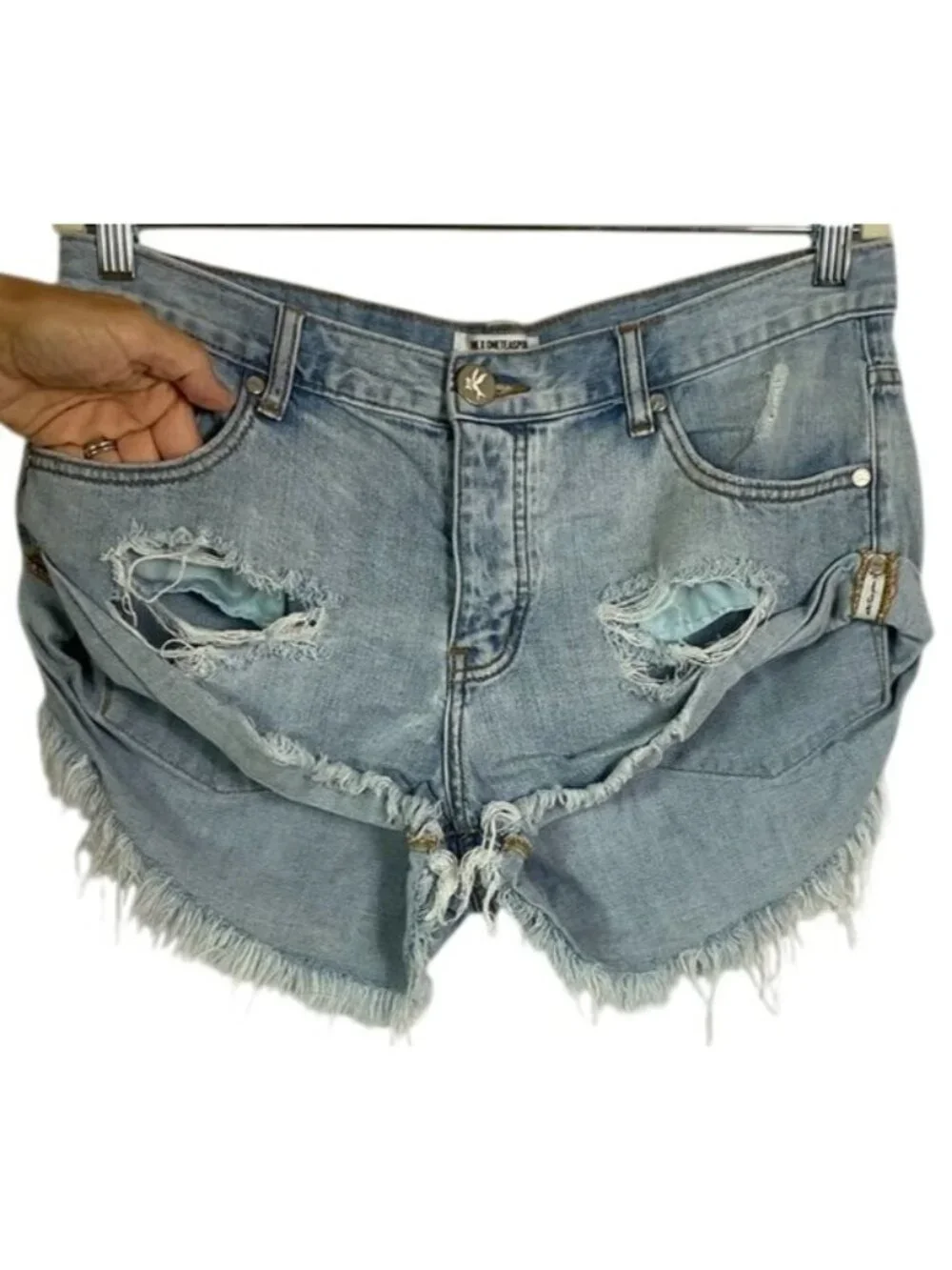 One Teaspoon Distressed Denim Shorts Size 29 Relaxed Fit Frayed Hem